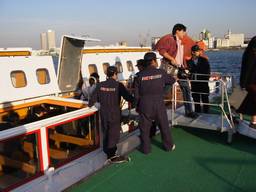 ���D���i