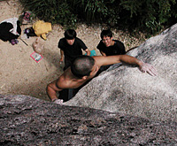 �R���P�[�u�i3���j��o�鉡�����