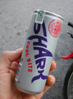 �s�v�c�Ȗ��́uSHARK�v