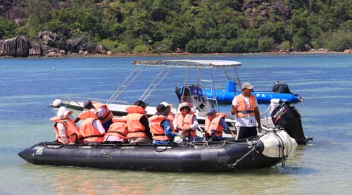 �L���[���[�Y��