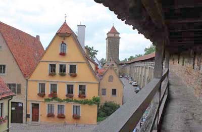 ���[�e���u���O