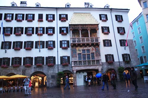 �C���X�u���b�N