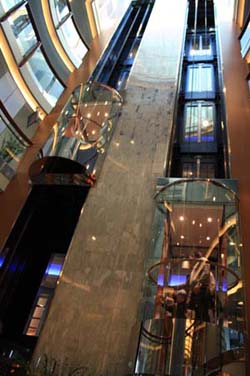 �G���x�[�^