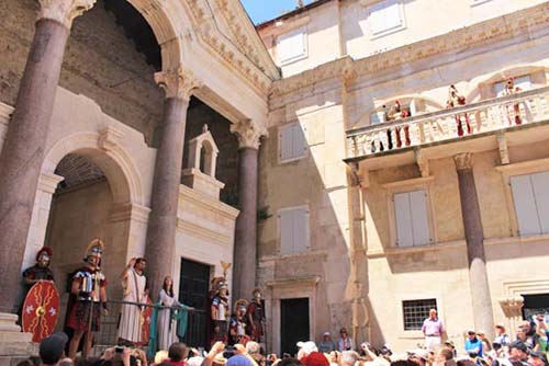 �f�B�I�N���e�B�A�k�X�{�a