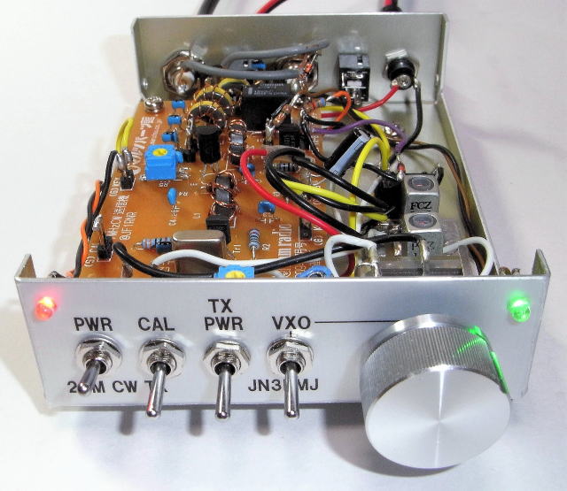 28MHz ��{�g���U 2�� CW ���M�@