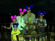 �L���v�e���E�p�p�Ǝ艺�S�l�i�΁j
