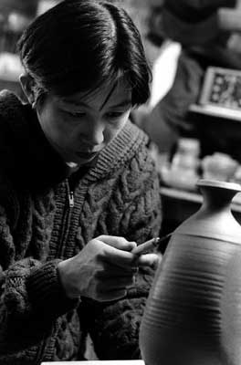 ����@���q