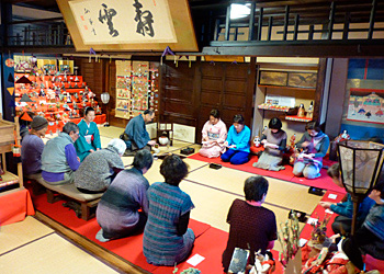 ひな祭り茶会にて ３枚目