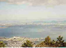 ���]�i�E�j