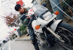 若かりし頃のまーくんと、ノーマル刃。あ、髪の毛がある(今はげてる訳ぢぁないけどね)