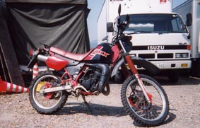 �I�C������̖����j�l�w125