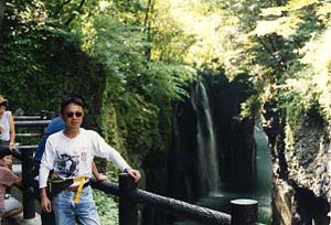 䋬