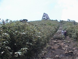 山頂避難小屋