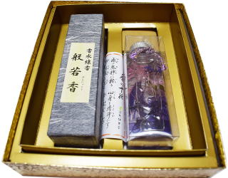淡路梅薫堂の般若香お線香セット お供えハーバリウム s ミニ 贈り物 進物線香 お花 フラワリウム プリザーブドフラワーギフトボックス お供え物 1000005 ( 菫 )