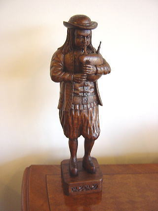 D-02 木彫りブルターニュ