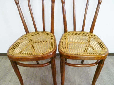 A-05 �r�X�g���`�F�A�[