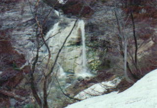泥湯 川原毛湯滝