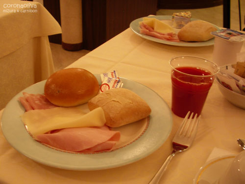 さあさ、皿まで食い尽くしましょうぞ!