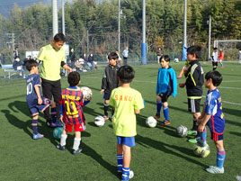 小倉隆史のサッカー教室