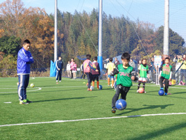 夢つなぐプロジェクト サッカー教室写真
