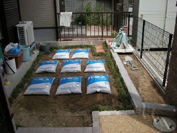 芝生の庭つくり