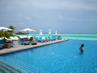 Maldives-AnantaraDhiguResort&Spaのプール