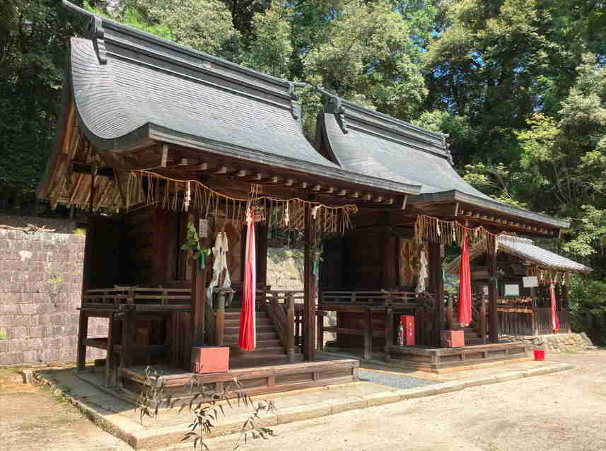 石座神社