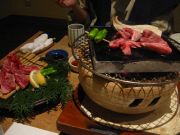 会席コースの「但馬牛の炭火石焼き」です。