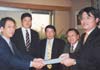 川端達夫衆議院議員の事務所を訪問