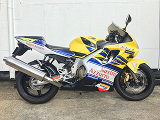 CBR600F4i