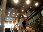 豊中市駅前LED写真