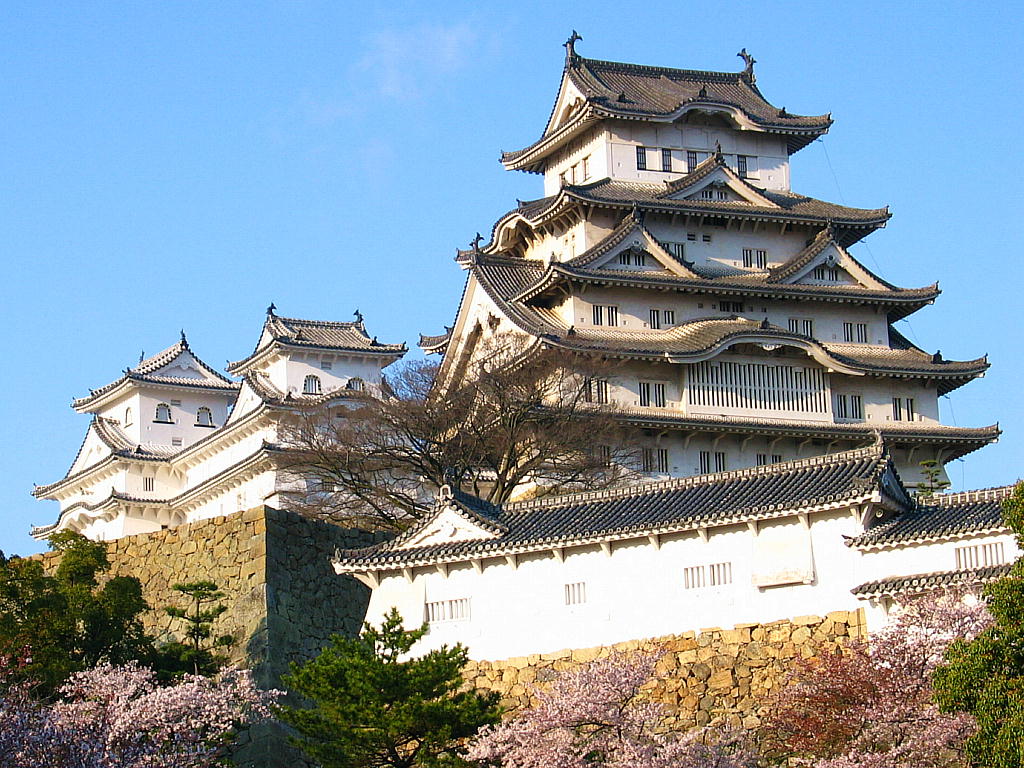 桜咲く姫路城
