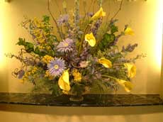 入り口には綺麗なお花!