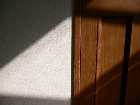 朝陽が差し込む、今日が始まる