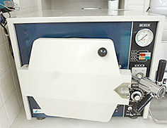 滅菌器（オートクレーブ）