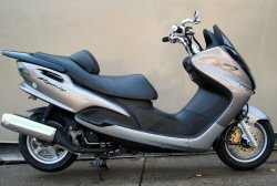 ���}�n �}�W�F�X�e�B125�^�C�v�V�J�X�^���o�C�N