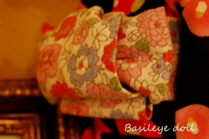 ��l�̒����ւ��z�l�` Basileye doll