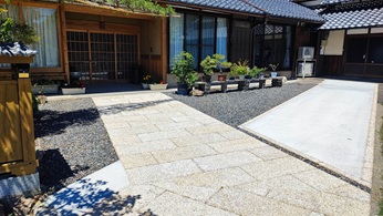 延石を使った参道施工例41 滋賀県日野町