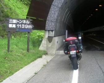 空気が薄くて息が苦しい・・・な訳ゃないか!