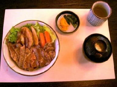 極上2100円也。 やわらかジューシイ、旨かったー!