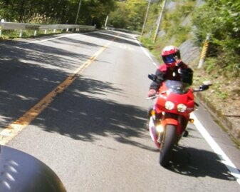 RVFでぶいぶいいわすヒト。本気の走りを見てみたい。・・・けど見せてくれない・・・てか見られない('A`)