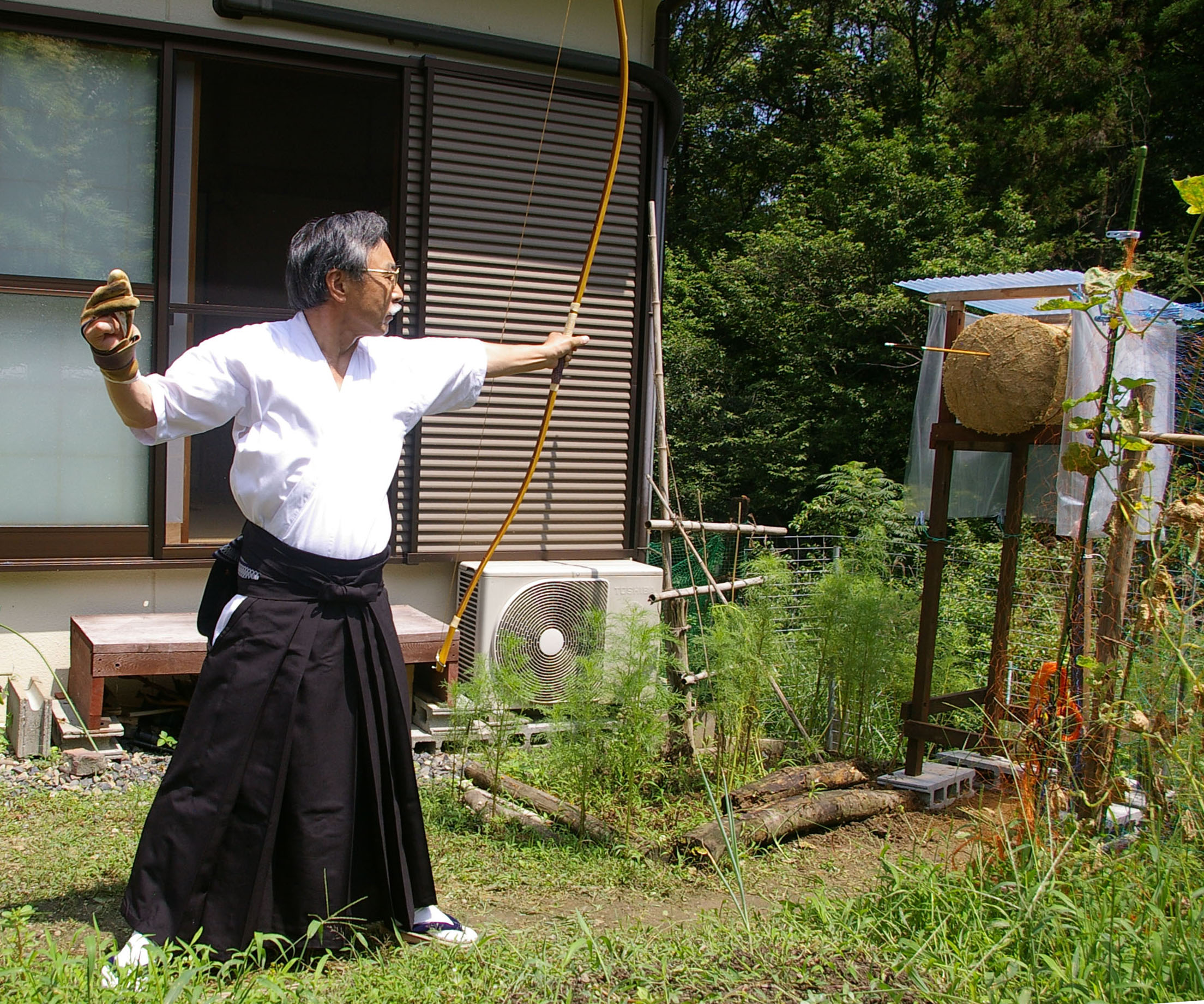 説明: C:\Users\FMV\Desktop\my home page\img\takeyumi.jpg