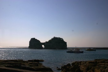 円月島